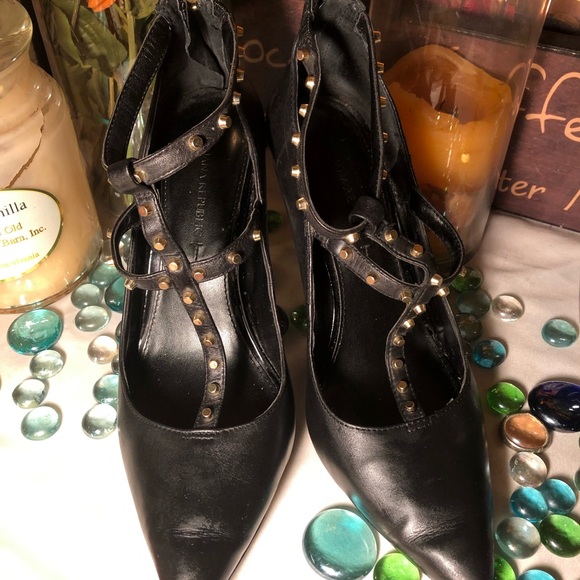 Banana Republic Heels - Picture 3 of 8